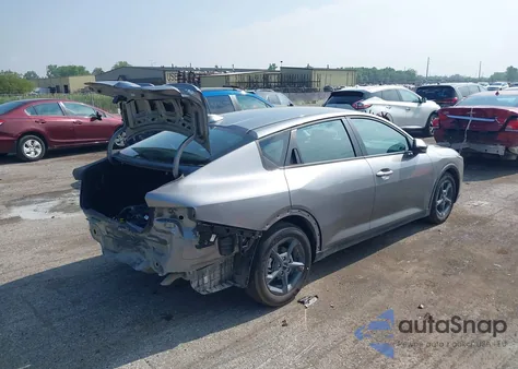 2025 Kia K4 Lxs из США, поврежденный, VIN 3KPFT4DE6SE079425